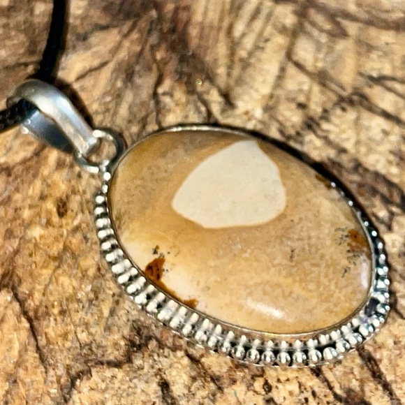 Picture Jasper Pendant 1 1/2” - Picture 5 of 6